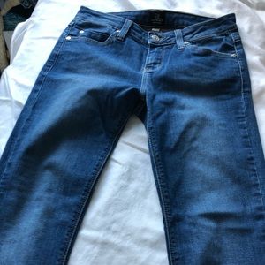 Like-New Just Black classic denim skinny jean